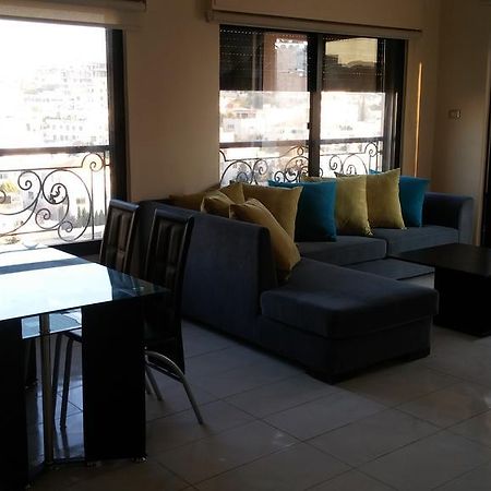 Cozy Dair Ghbar Apartment Amman Luaran gambar