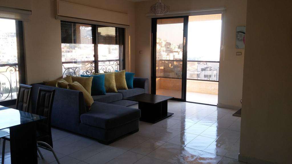 Cozy Dair Ghbar Apartment Amman Luaran gambar