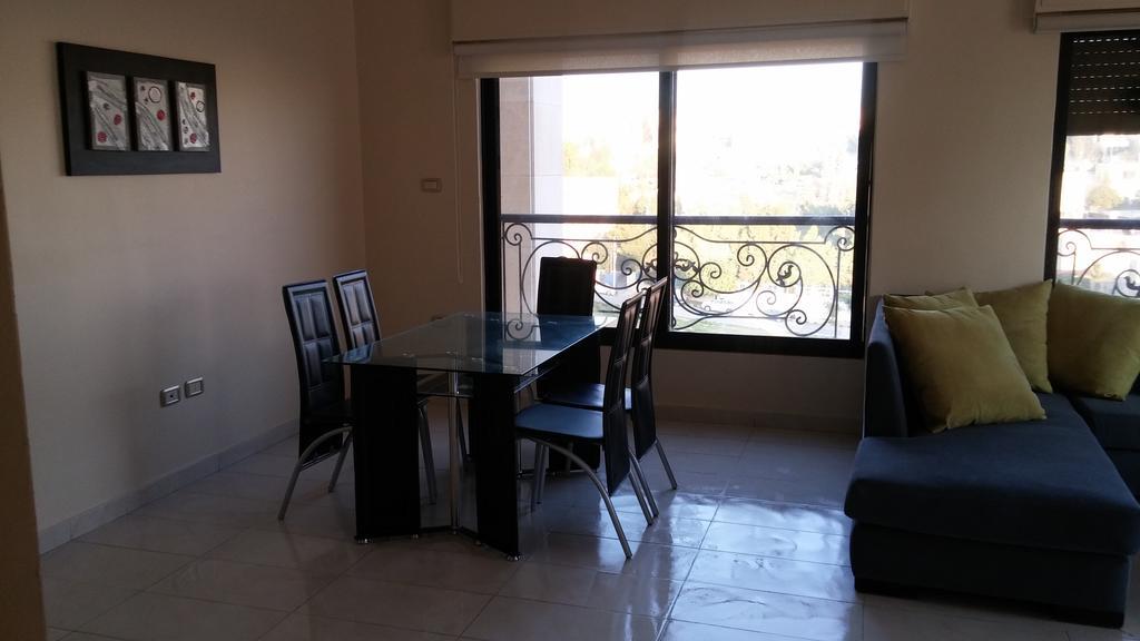 Cozy Dair Ghbar Apartment Amman Luaran gambar