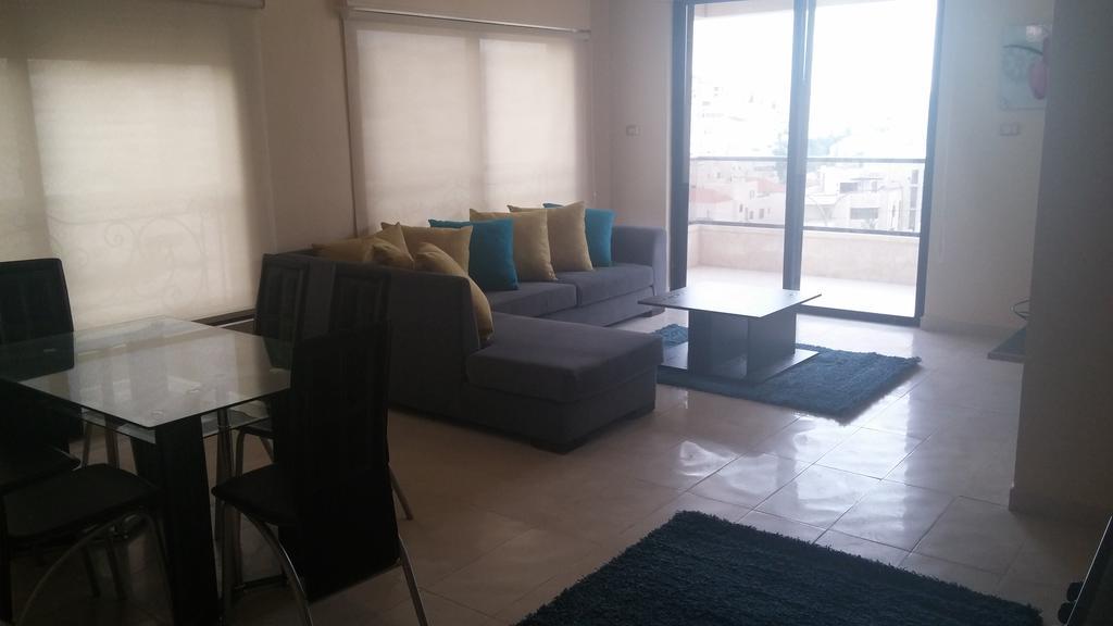 Cozy Dair Ghbar Apartment Amman Luaran gambar