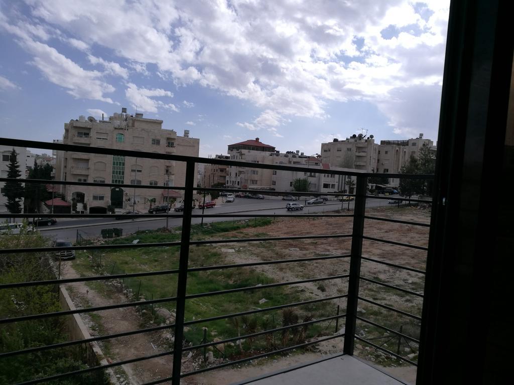 Cozy Dair Ghbar Apartment Amman Luaran gambar